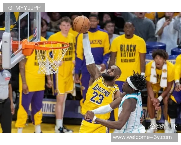 詹姆斯谈本赛季进步球员马克西与杰伦约翰逊引人注目